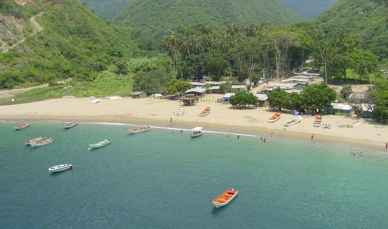 Playa Puerto Cruz La Guaira