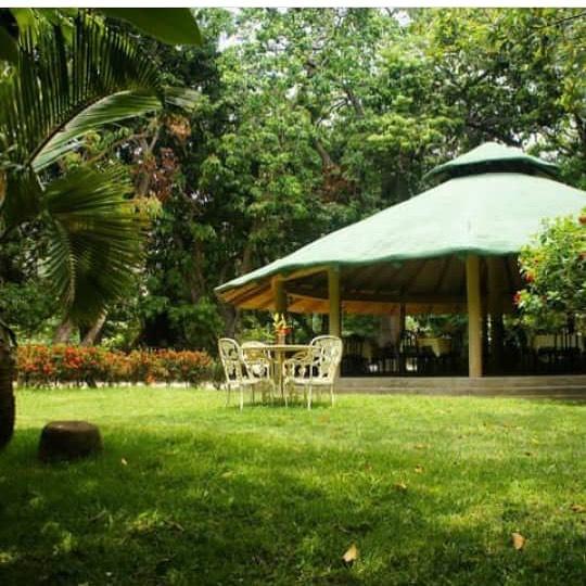 Hotel Egua - Imagen 1