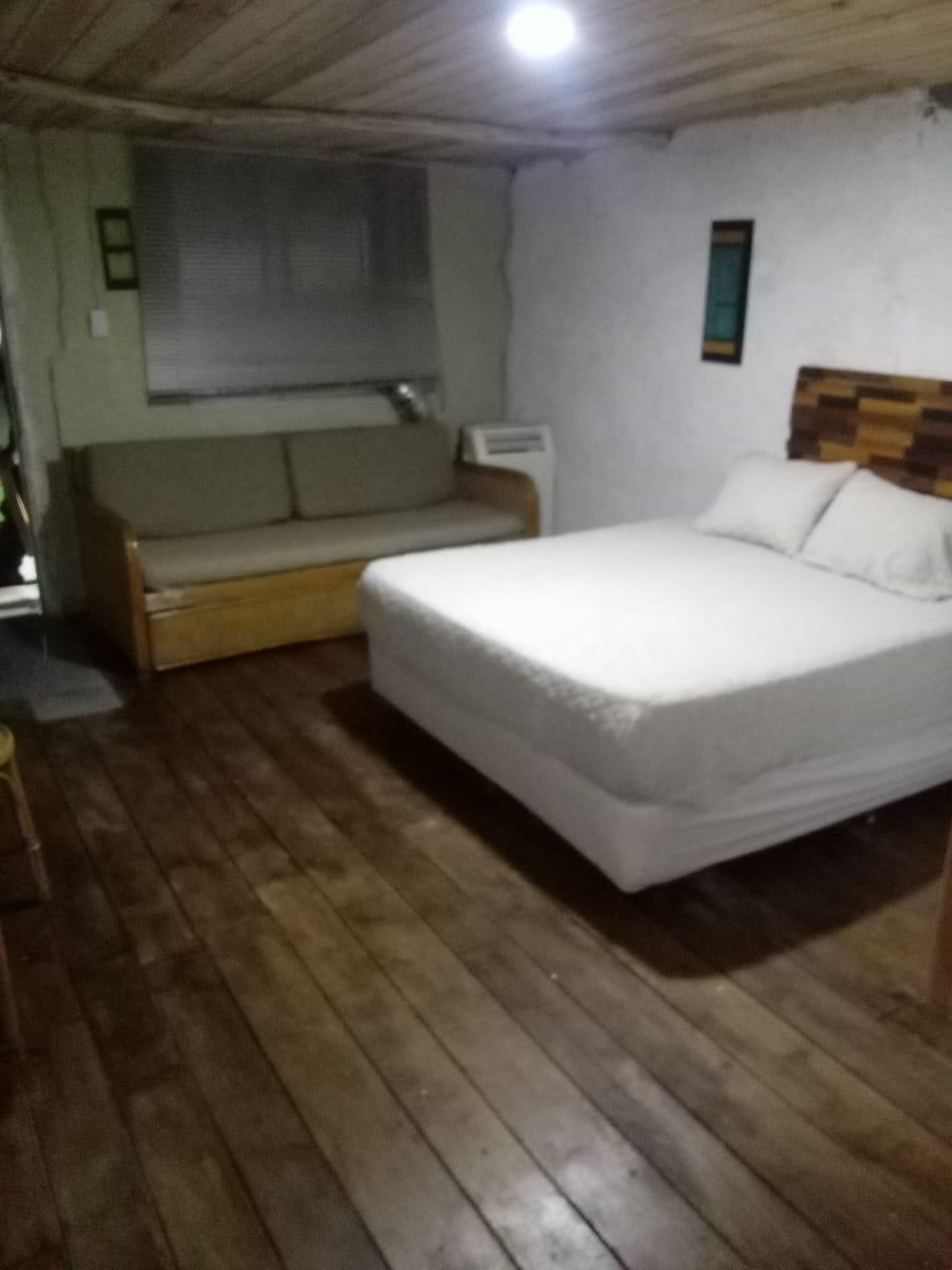 Posada Cocoesmeralda background