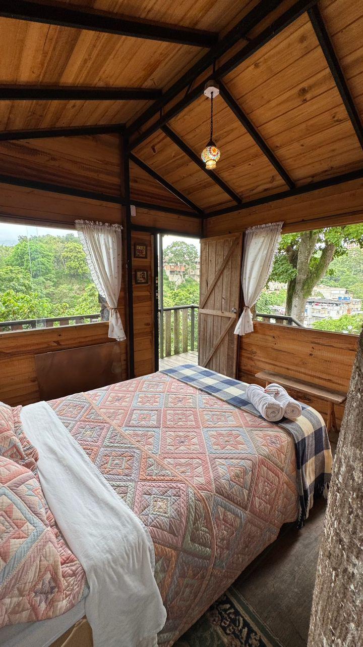 El Jardin de la Casita background