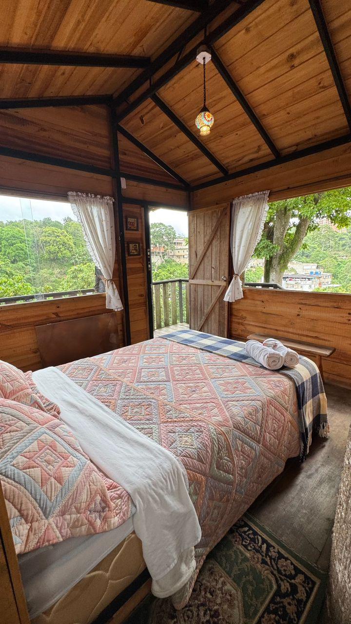 El Jardin de la Casita background