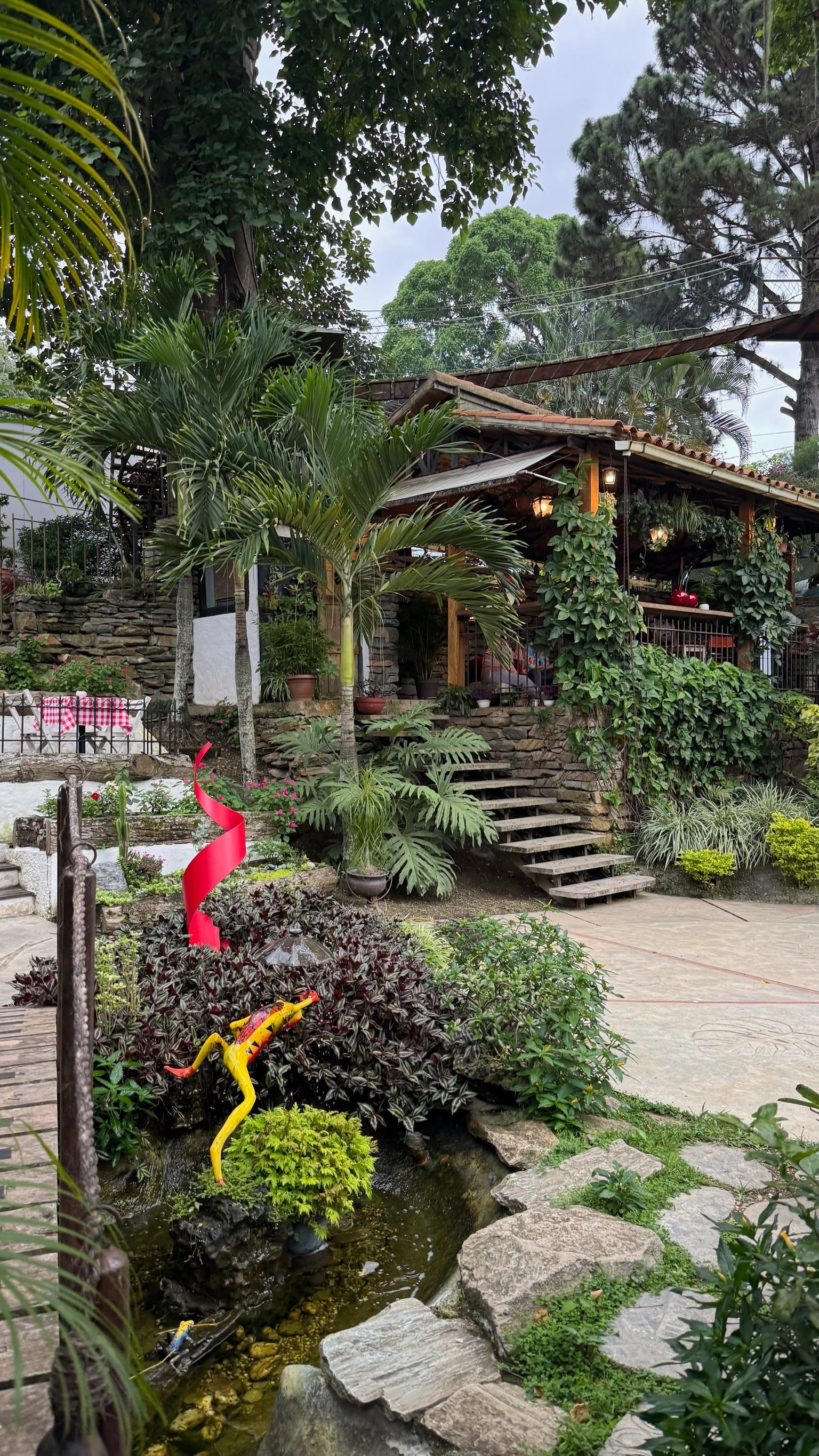 El Jardin de la Casita background