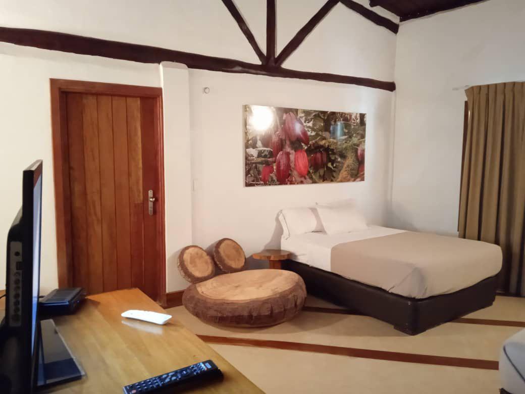 Riochic Posada background