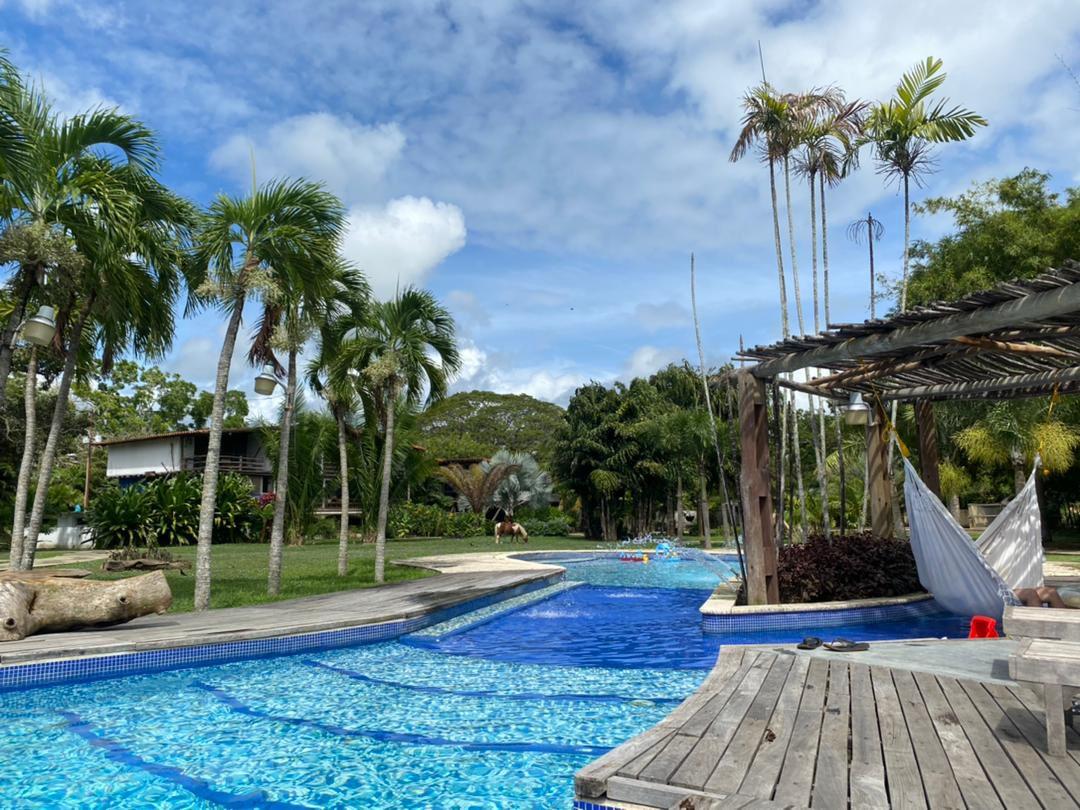 Riochic Posada background