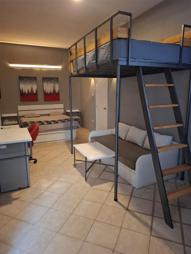 Mamamina Lodge background