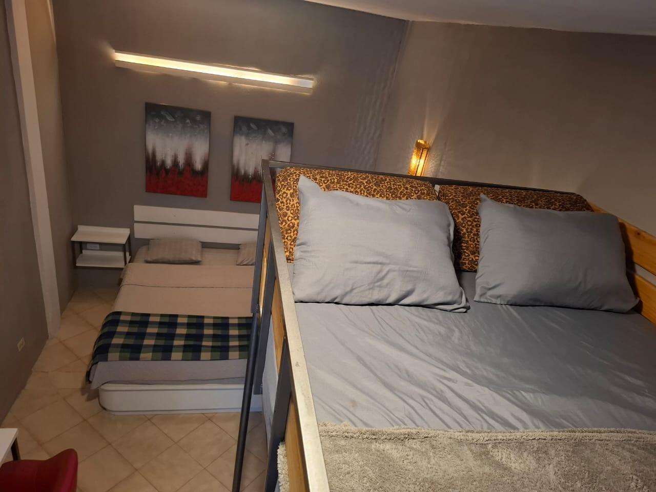 Mamamina Lodge background