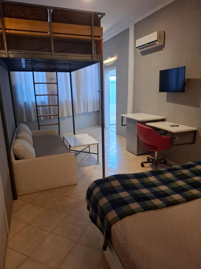 Mamamina Lodge background