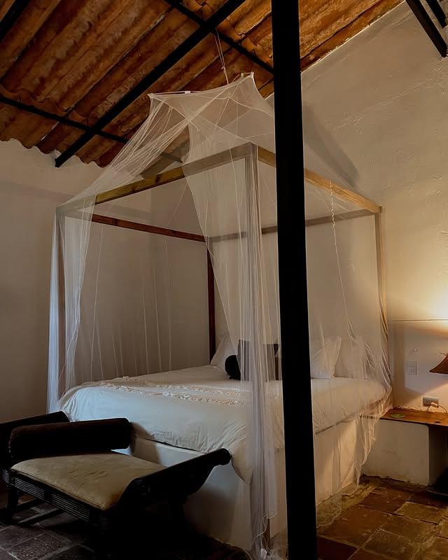 La Barquera Ecoposada background