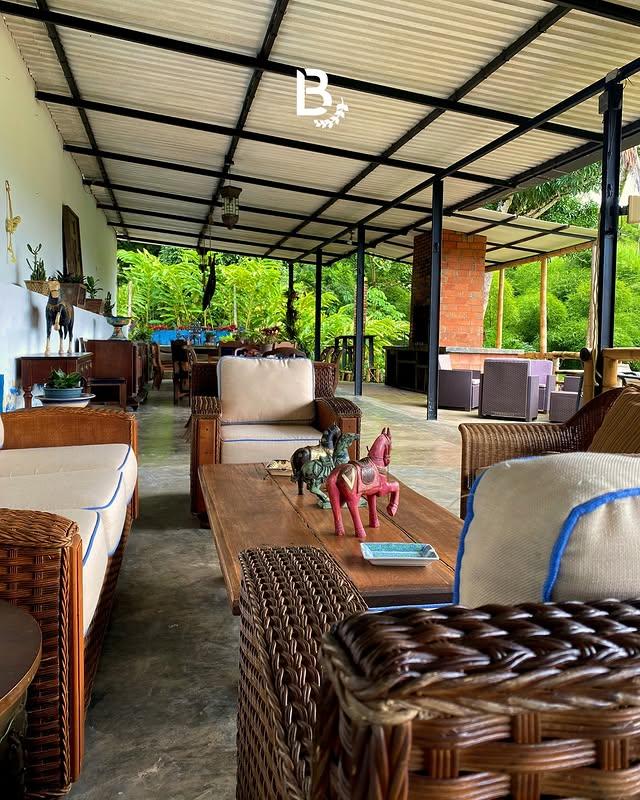 La Barquera Ecoposada background