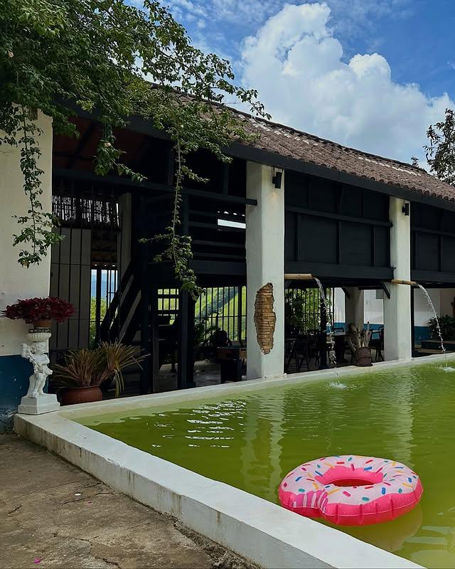 La Barquera Ecoposada background