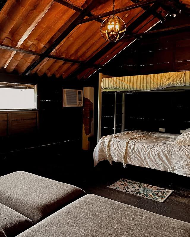 La Barquera Ecoposada background