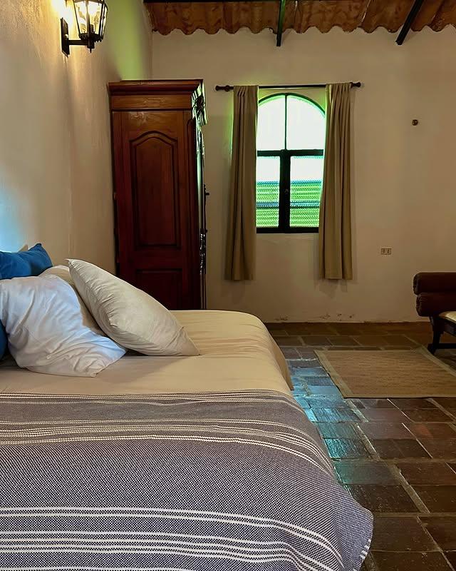 La Barquera Ecoposada background