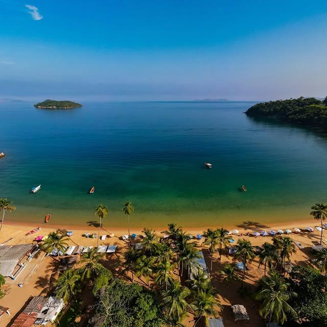 Ña Fefa Posada background