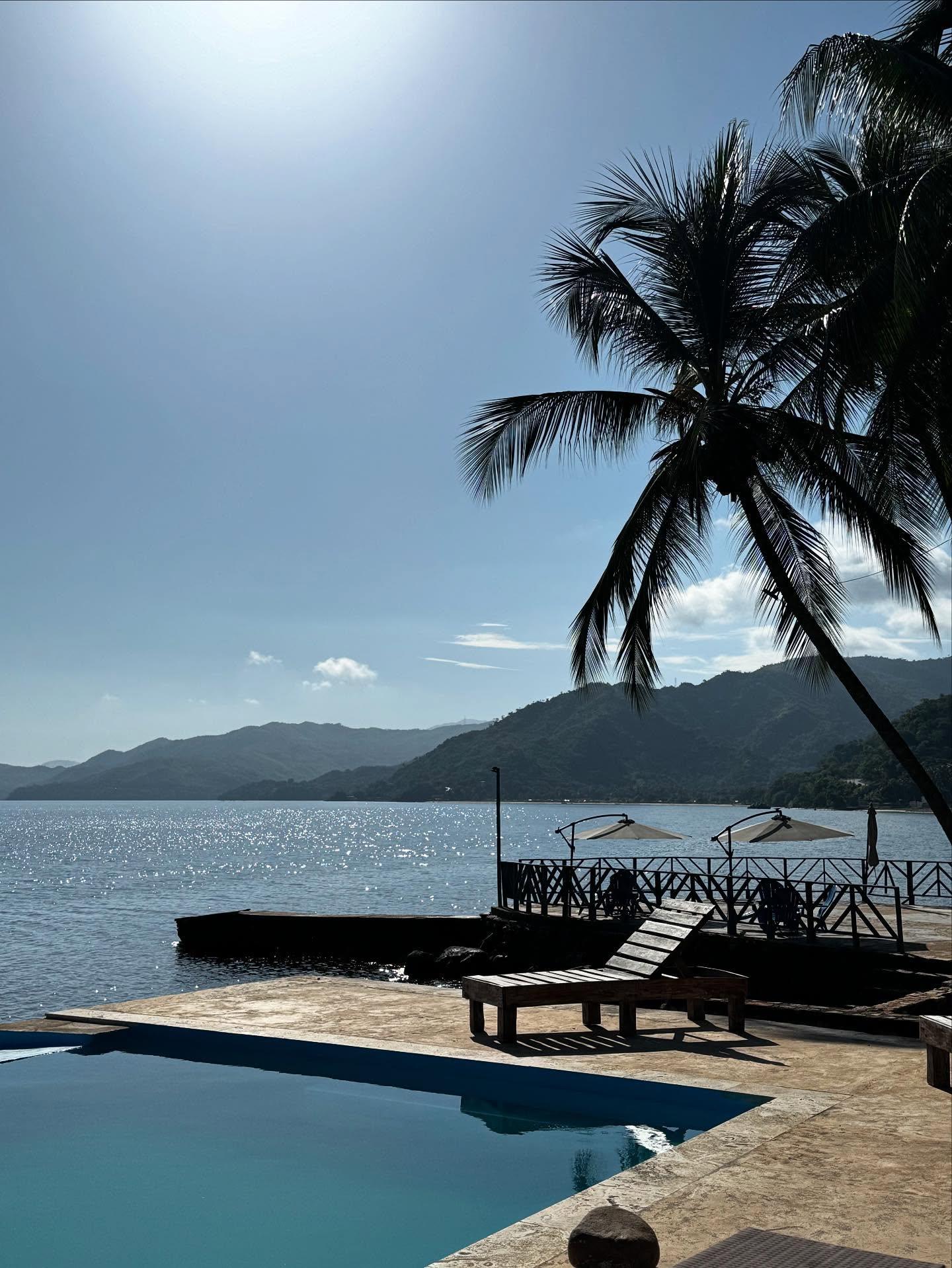 Arapo Lodge background