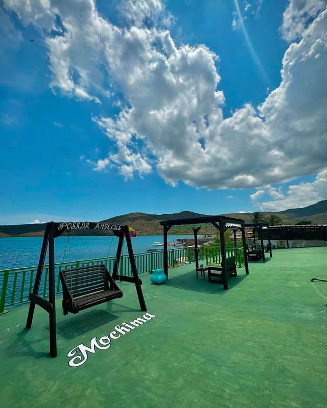 Posada Angelus background