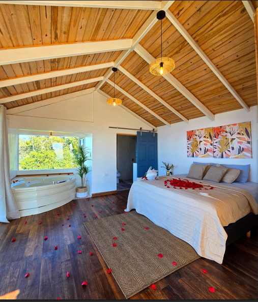 La Vista Glamping background