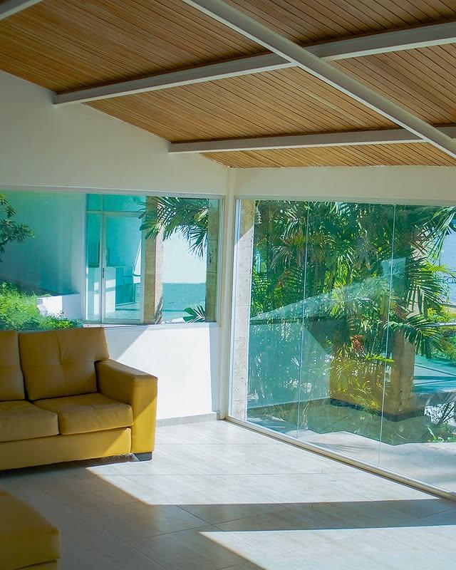 Arapo Villa de Playa background