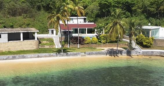 Arapo Villa de Playa background