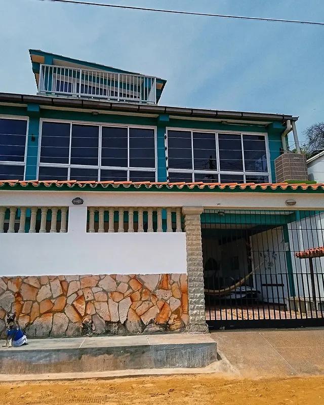 Posada La Bellina background