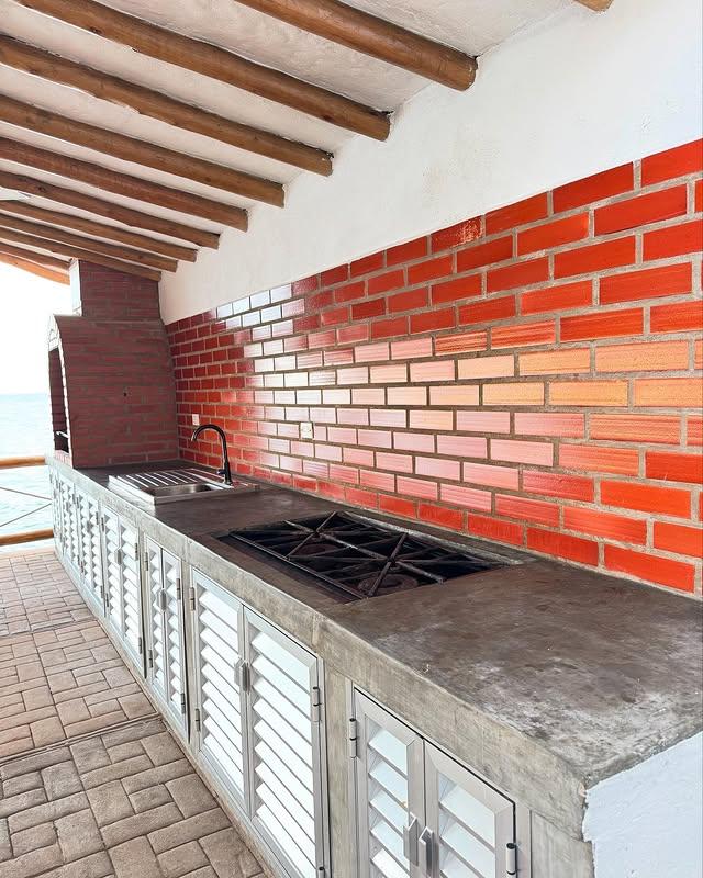 La Yuketa background