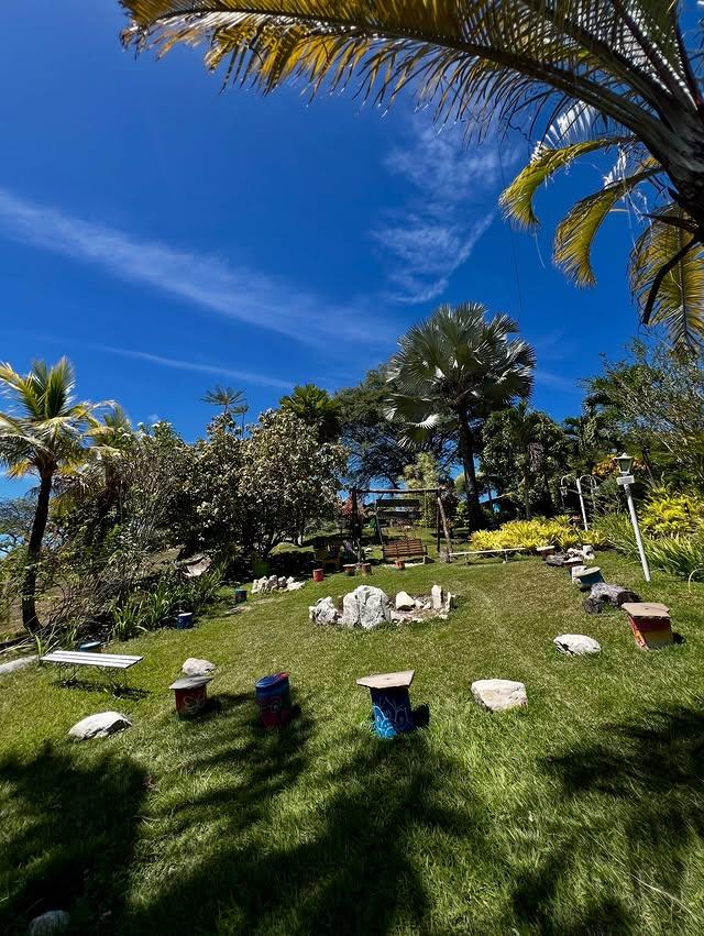 Amarama Posada background