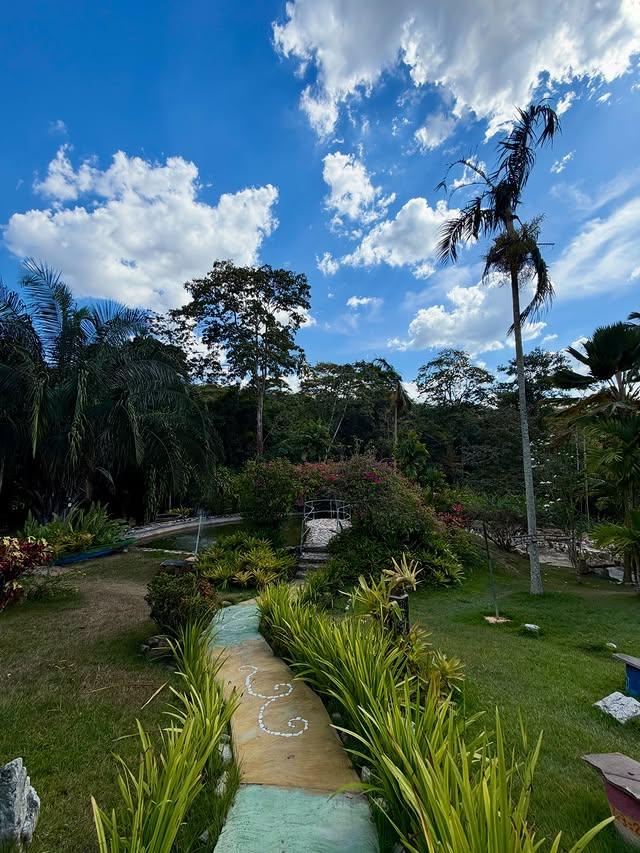 Amarama Posada background