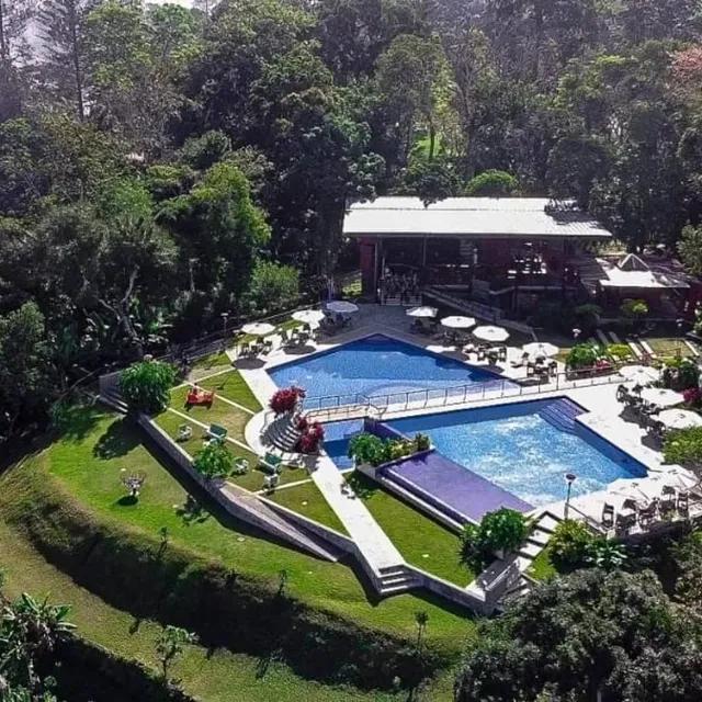 Mampote Ranch background