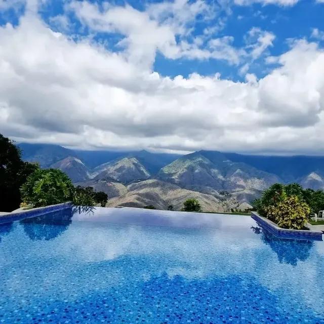 Mampote Ranch background