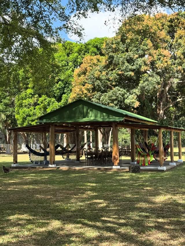 Posada Doña Barbara background