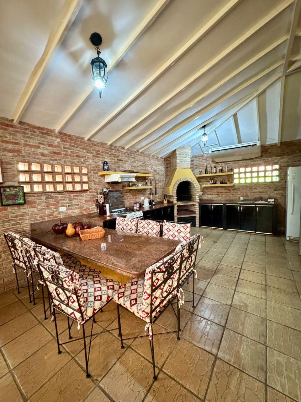 Finca Vista Hermosa background