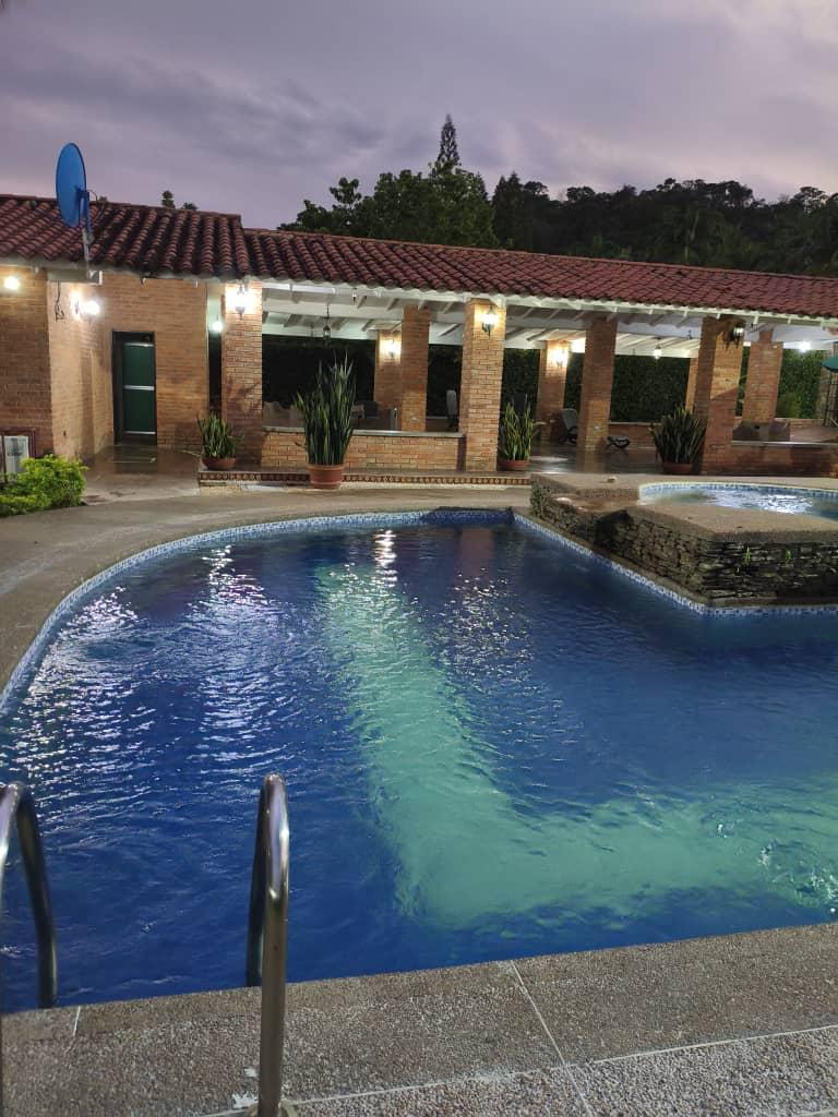 Finca Vista Hermosa background