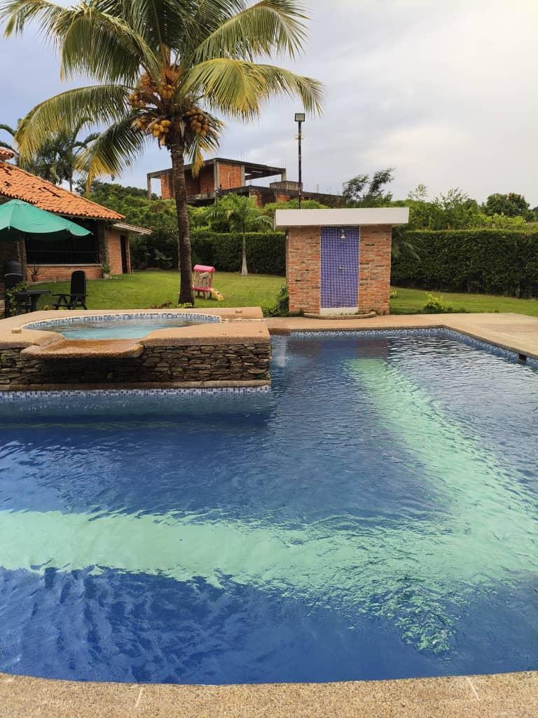 Finca Vista Hermosa background