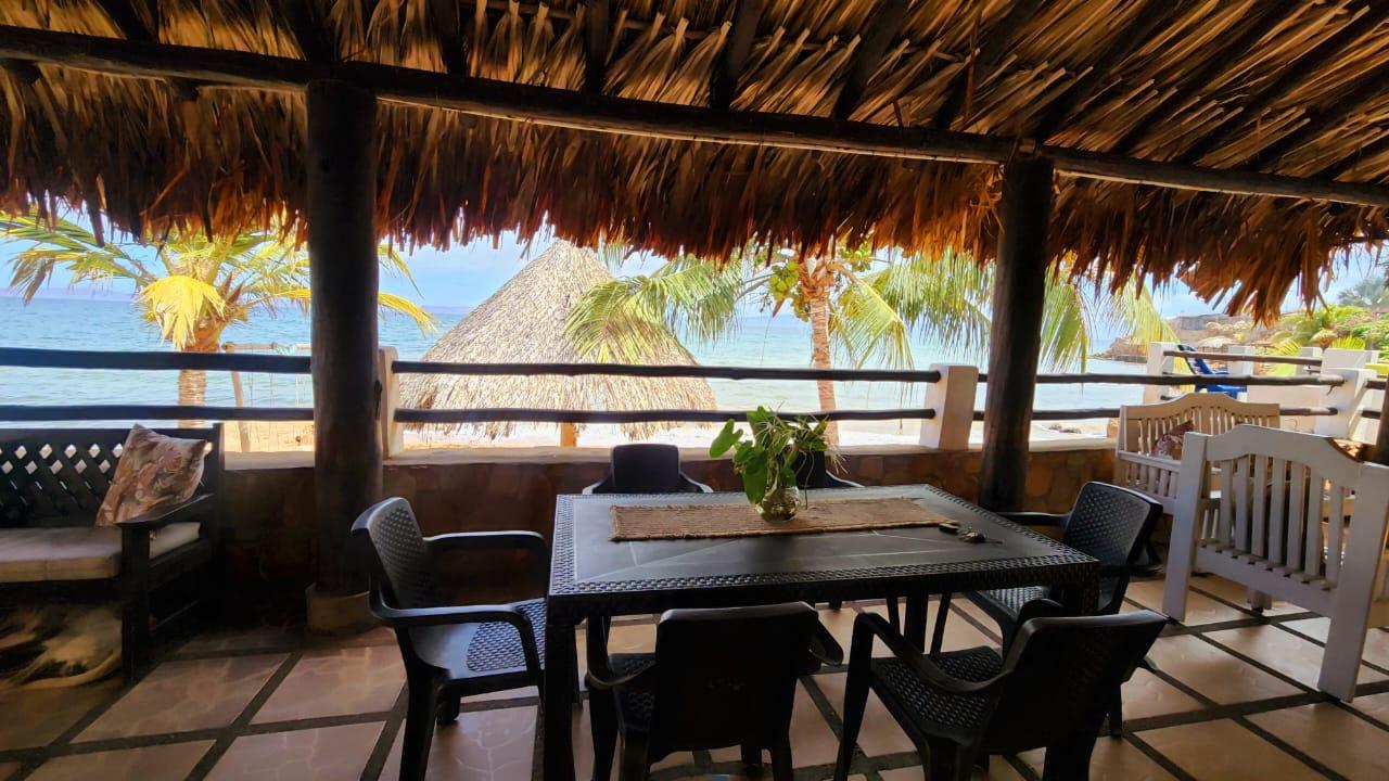 Agua Clara Beach background