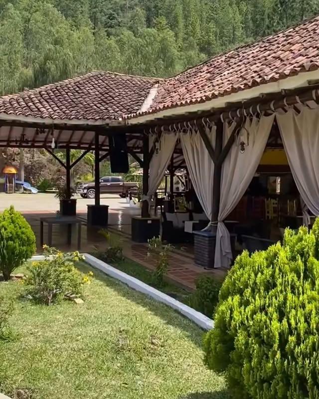 Posada Rio Arriba background