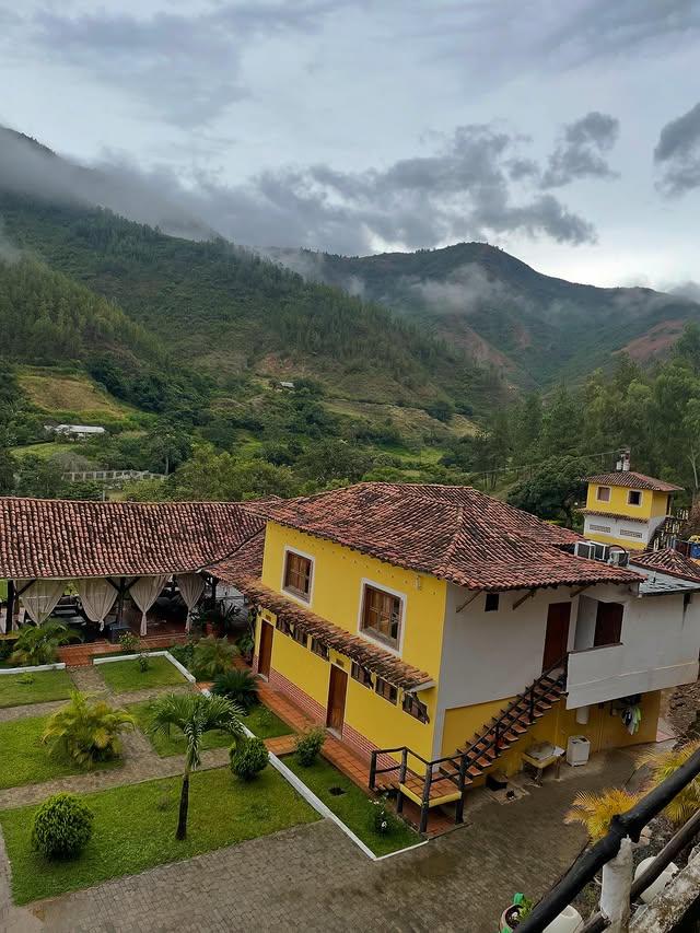 Posada Rio Arriba background