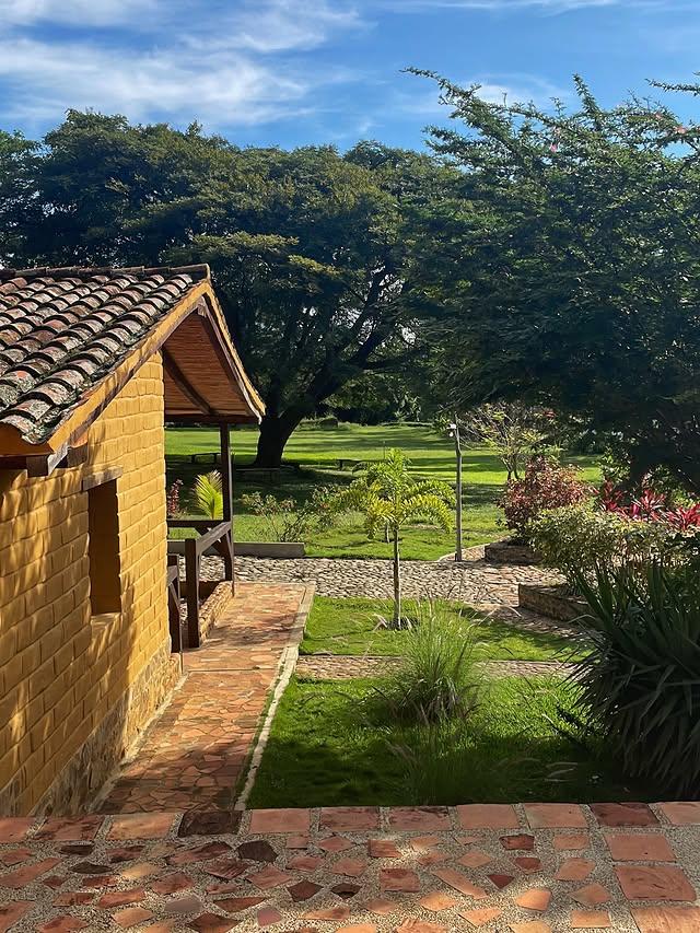 Los Humacos Posada background