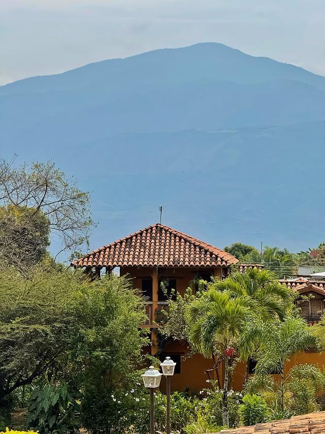 Los Humacos Posada background