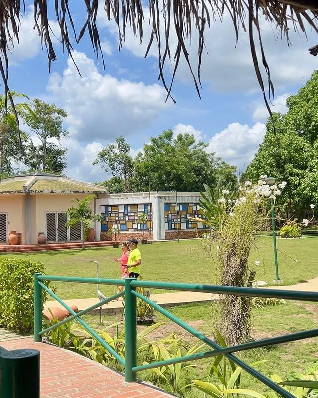 Hotel la Guarida background