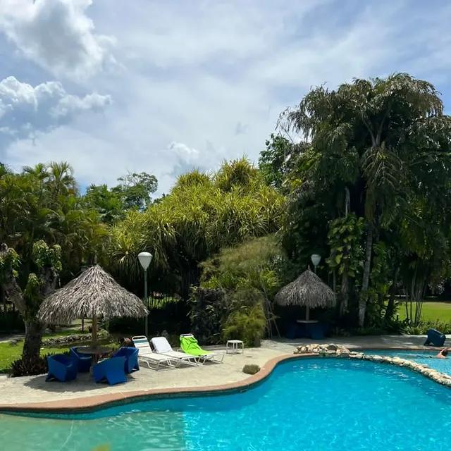 Hotel la Guarida background