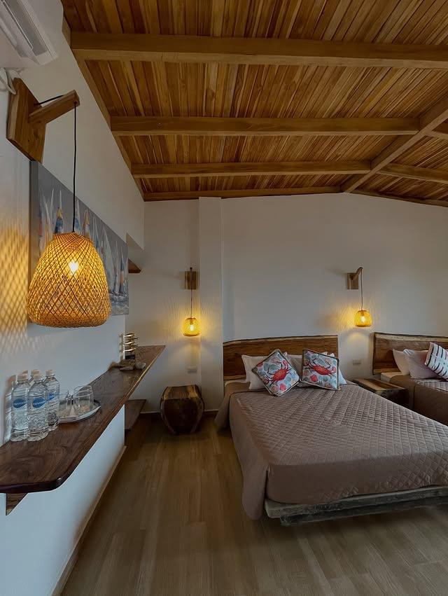 Las Rosas Inn background