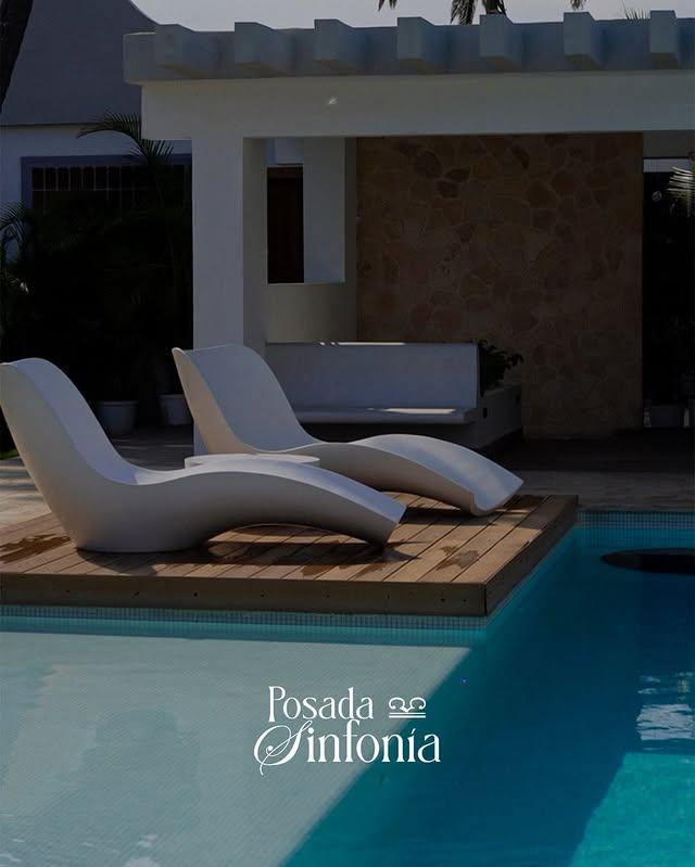 Posada Sinfonía background