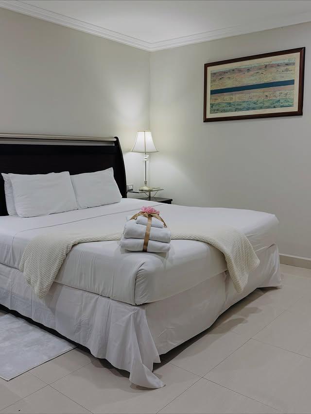Bakhos Suites Hotel - Imagen 1