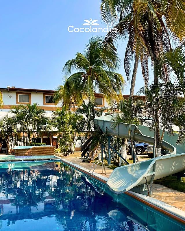 Posada Cocolandia background