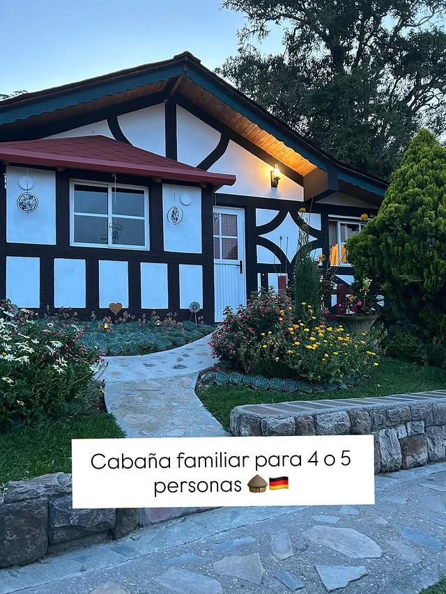 Cabañas Tita background