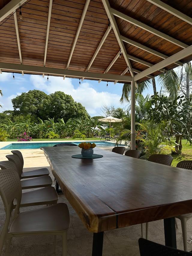 Casa Amaloha background