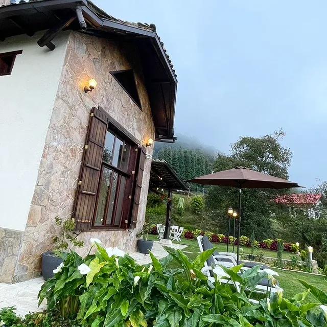 Villa Morgentau background