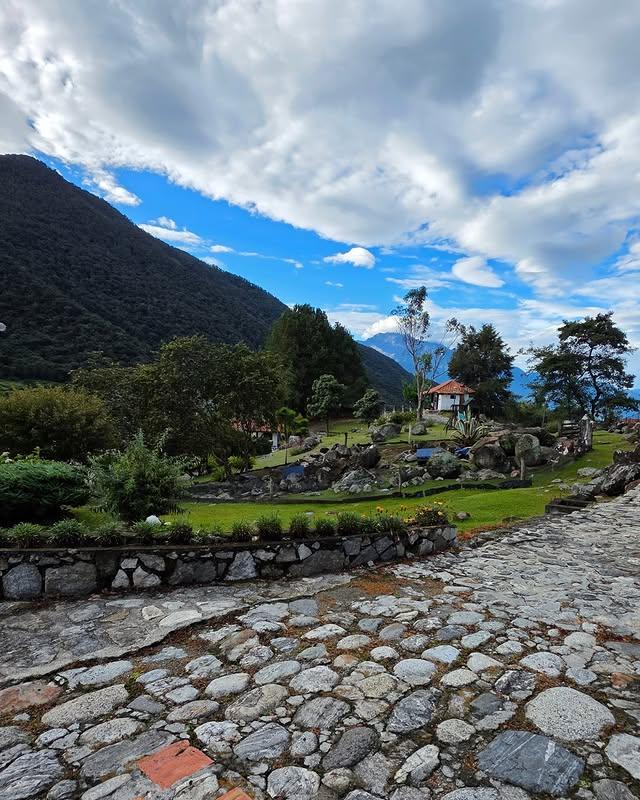 Estancia & Spa El Encanto background