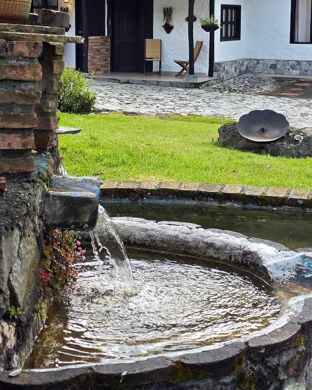 Estancia & Spa El Encanto background