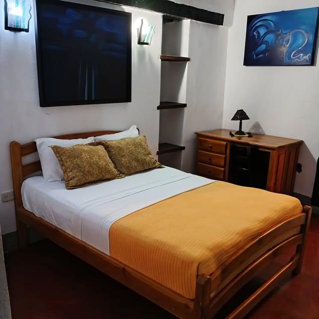 Posada Suiza background