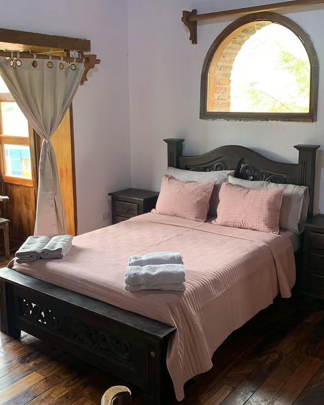 Cabaña La Encantada background